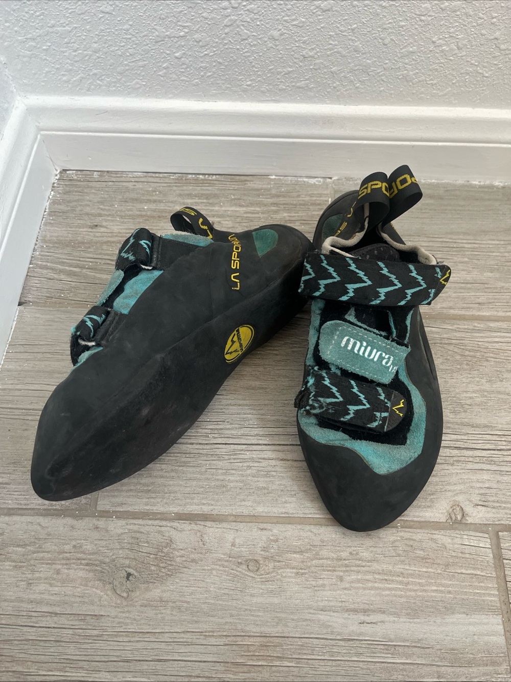 La Sportiva Miura VS Climbing Shoes Womens 8 Mens 7 Teal XS Grip2 Italy